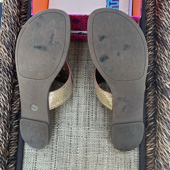 Tory Burch Louisa Gold/Tan Sandals. Metallic Leather/Veg Leather. Size 7.5 - Picture 5 of 6